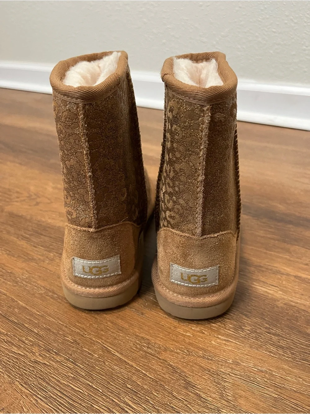 UGG Girl Chestnut Leopard Suede Cozy Lined Boot Size 3